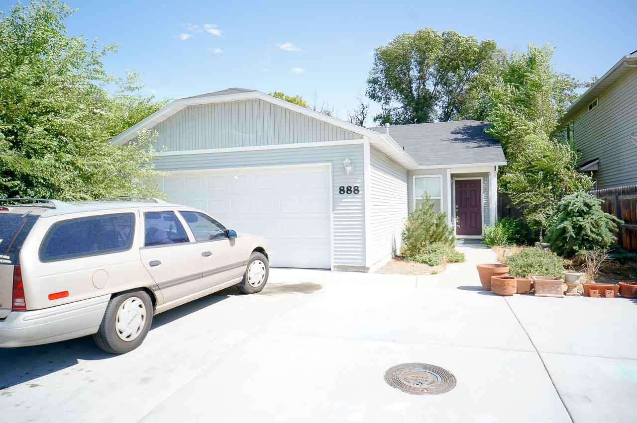 888 N Whitewater Park Blvd, Boise, ID 83703 photo 1