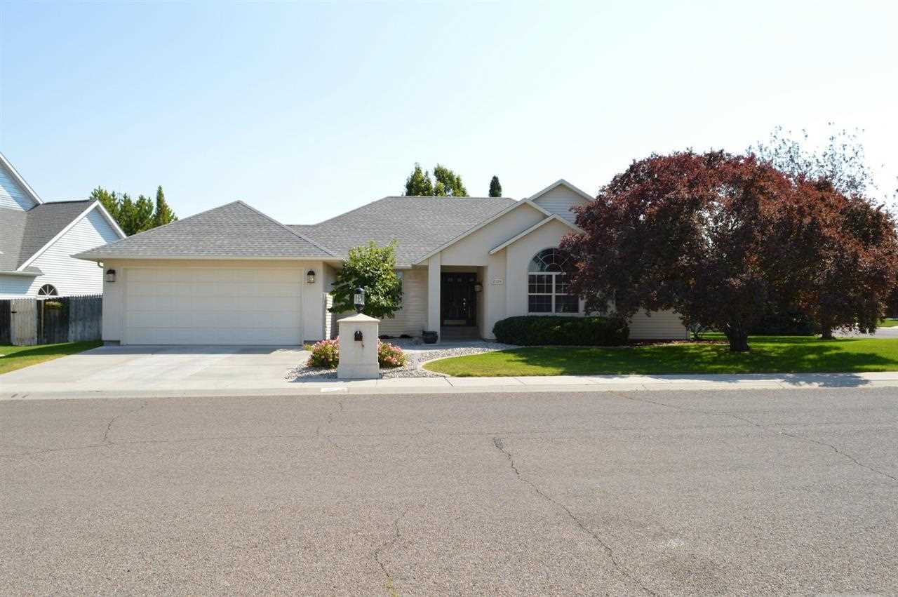 2104 Julie Ln, Twin Falls, ID 83301 photo 1