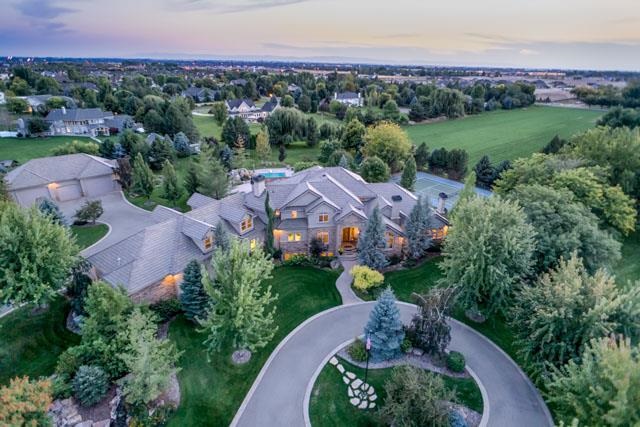 385 E Clearvue Dr, Meridian, ID 83646 photo 1