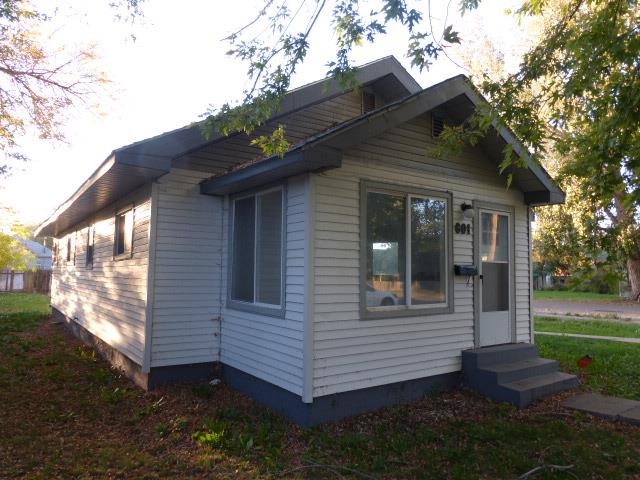 601 Montana St, Gooding, ID 83330 photo 1