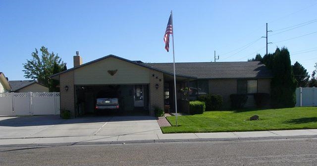 945 Glen Eagle Dr, Nampa, ID 83651 photo 1