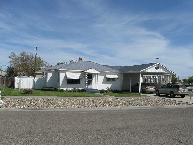 20 NW 8th St, Ontario, OR 97914 photo 1