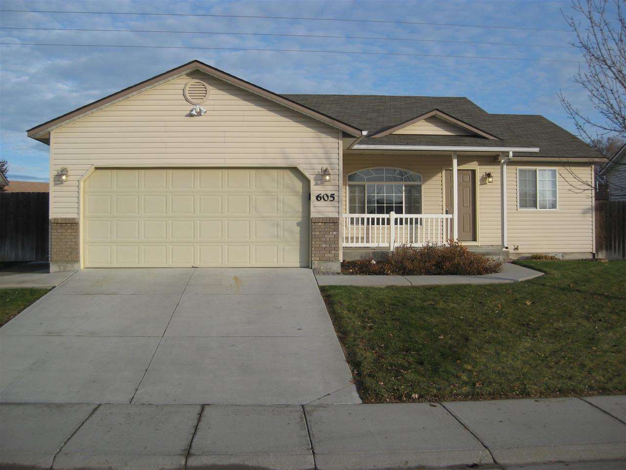 605 W Mulberry Loop, Nampa, ID 83686 photo 1