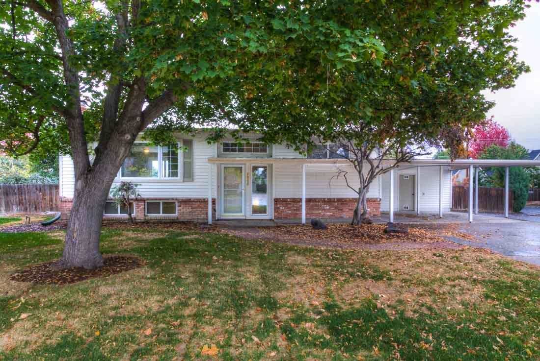 7850 W Crestwood Dr, Boise, ID 83704 photo 1