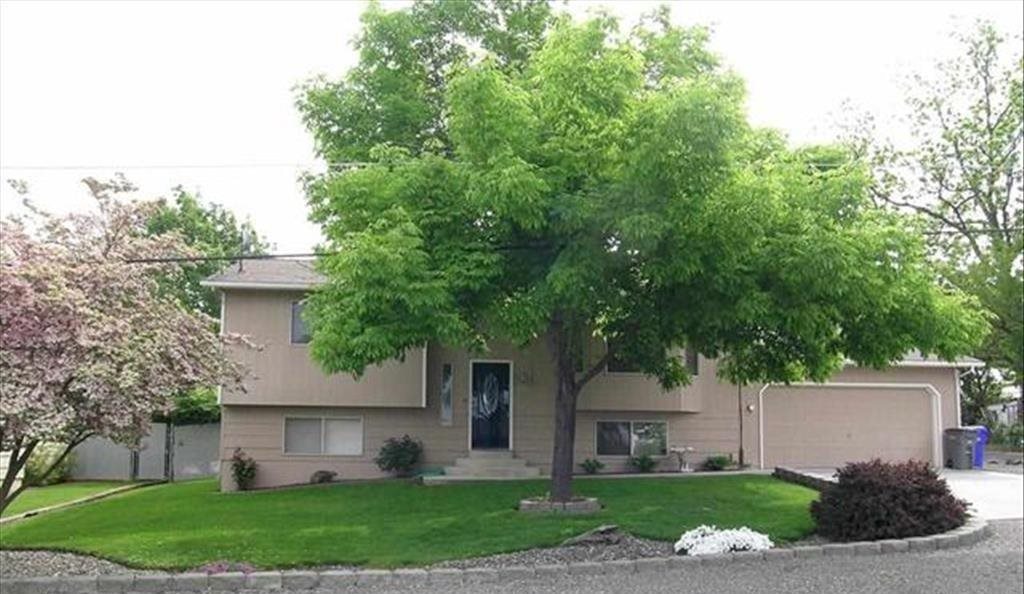 3719 15th St, Lewiston, ID 83501 photo 1