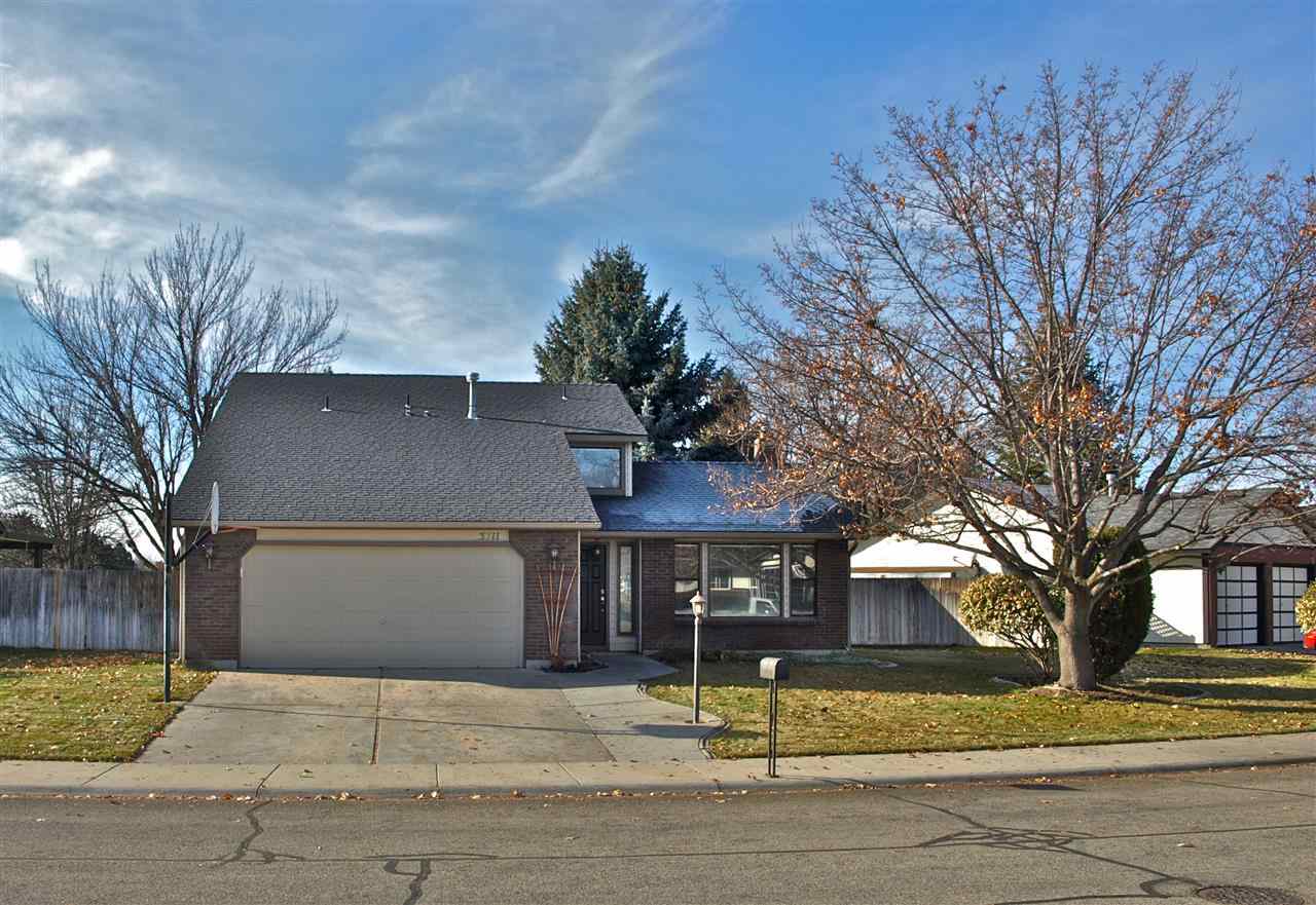 3711 W Woodmont Dr, Meridian, ID 83646 photo 1