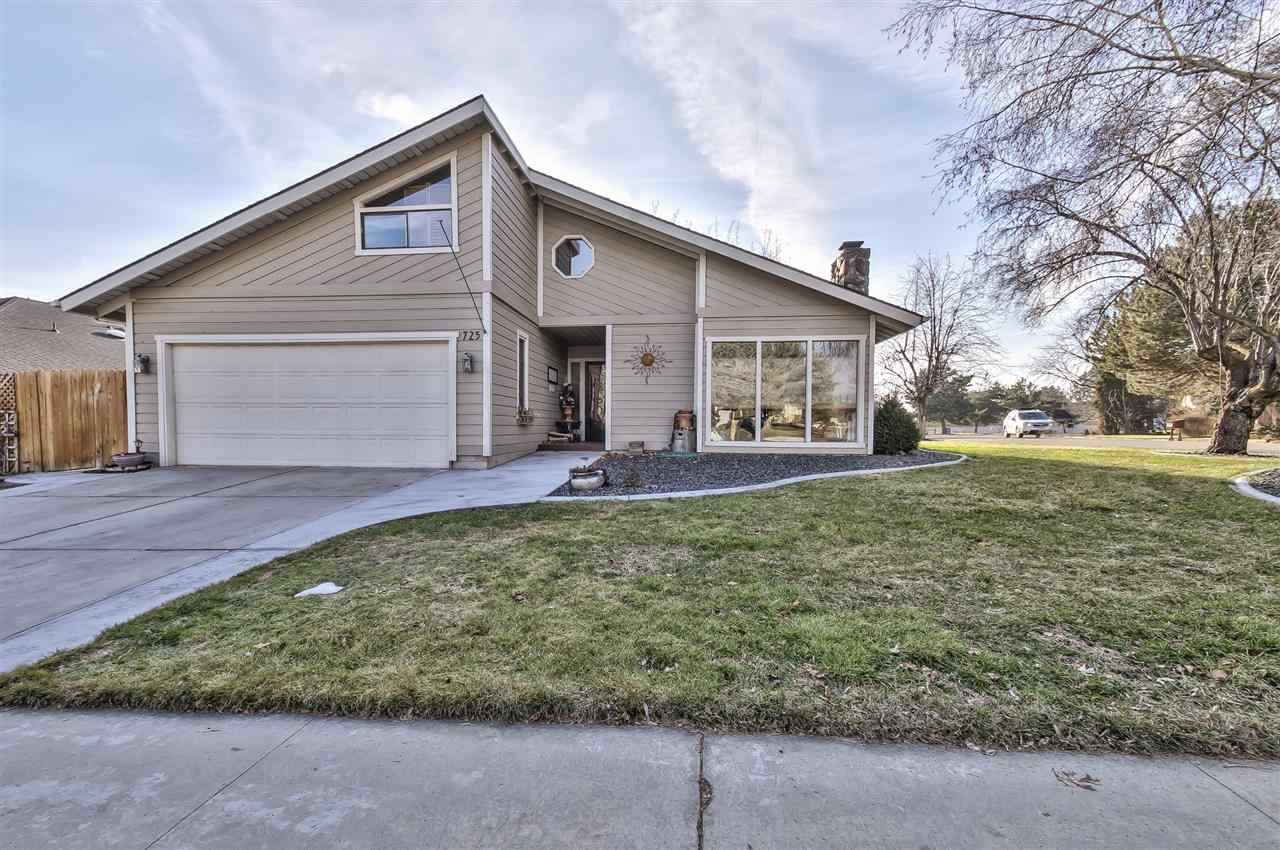 725 N Evergreen Way, Eagle, ID 83616 photo 1