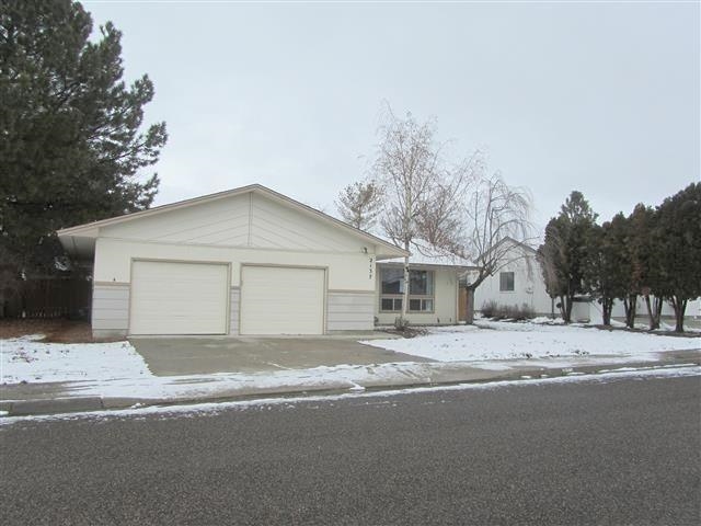 2137 NW 2nd Ave, Ontario, OR 97914 photo 1