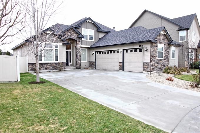2571 W Wapoot Dr, Meridian, ID 83646 photo 1