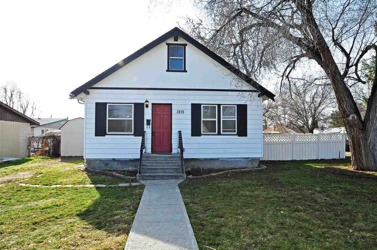 1215 E Sherman Ave, Nampa, ID 83686 photo 1