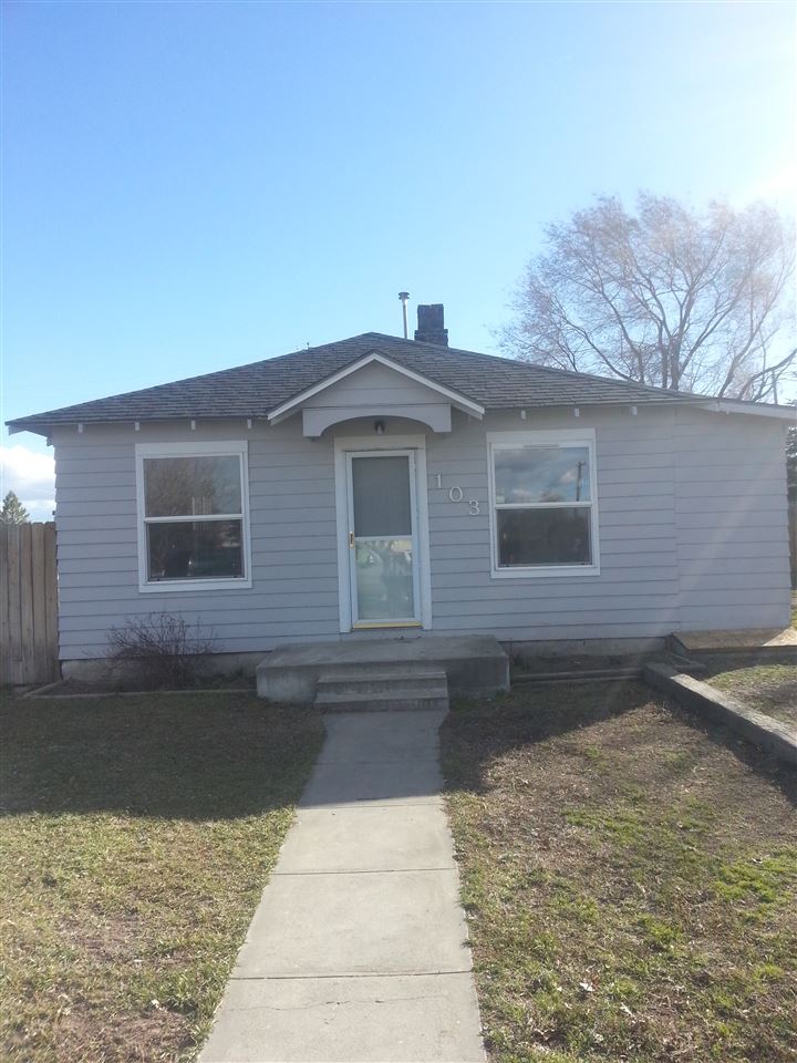 103 6th St, Filer, ID 83328 photo 1