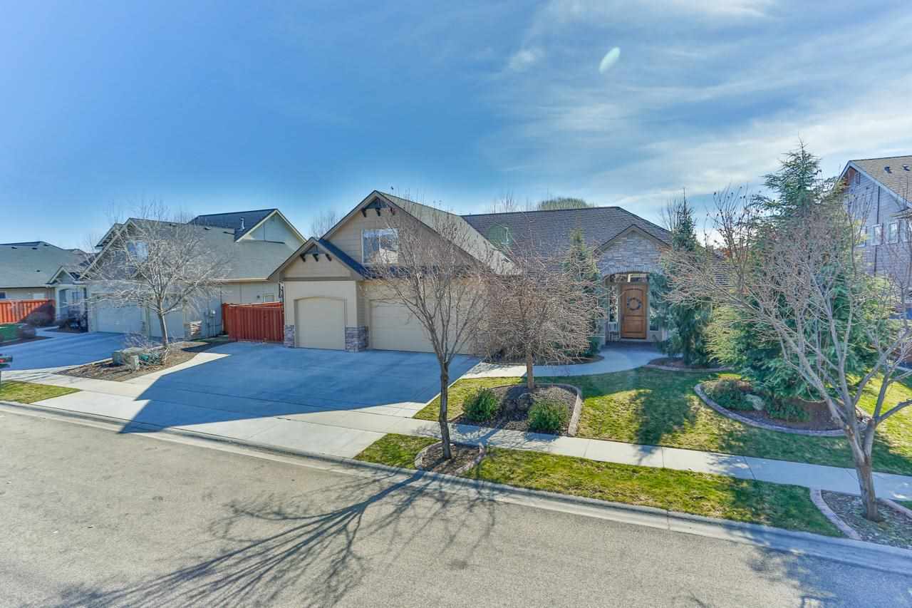 993 E Switchback Dr, Meridian, ID 83646 photo 1
