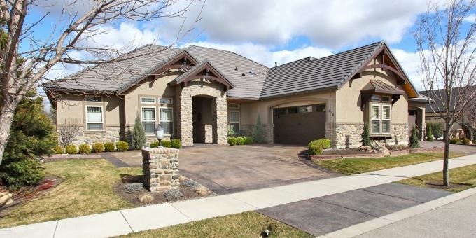 686 E Lake Briar Ln, Eagle, ID 83616 photo 1