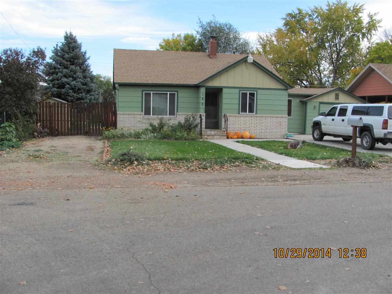 122 Mountain View Ave, Caldwell, ID 83605 photo 1