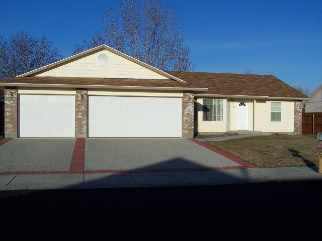 1703 Pennington Dr, Ontario, OR 97914 photo 1