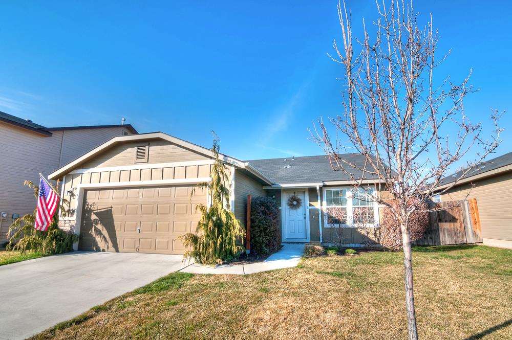 1686 W Bayeux Dr, Meridian, ID 83642 photo 1