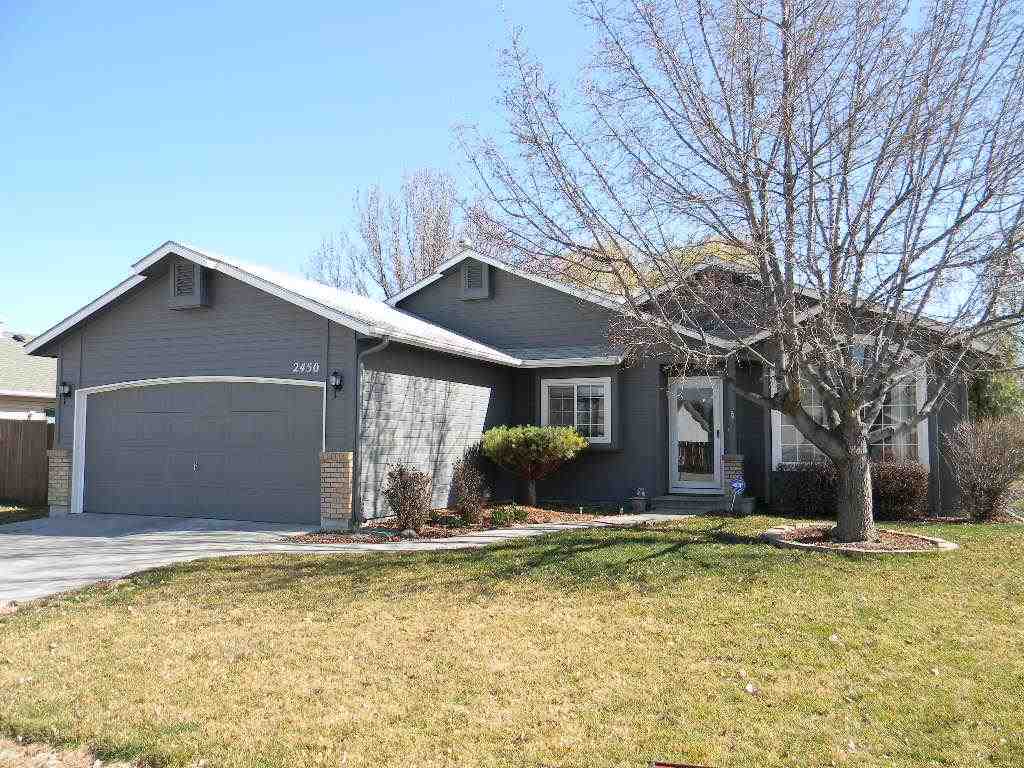 2450 N Waterstone Way, Meridian, ID 83646 photo 1