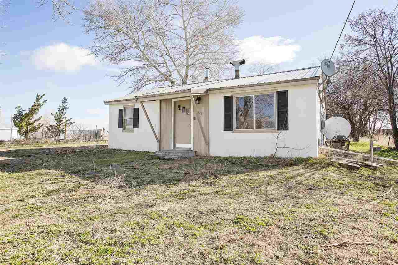 287 3rd St E, Hansen, ID 83334 photo 1