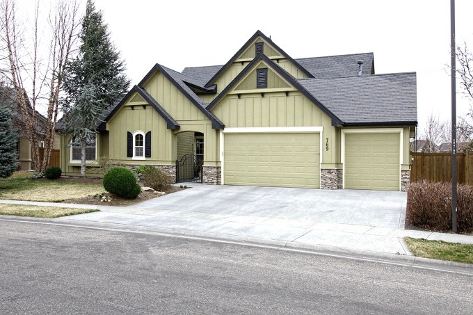 769 W Barrymore Dr, Meridian, ID 83646 photo 1