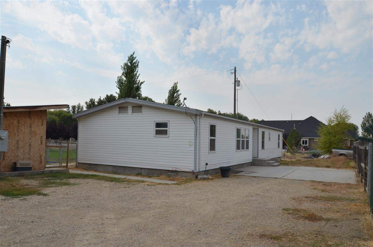 3820 S Illinois Ave, Caldwell, ID 83605 photo 1