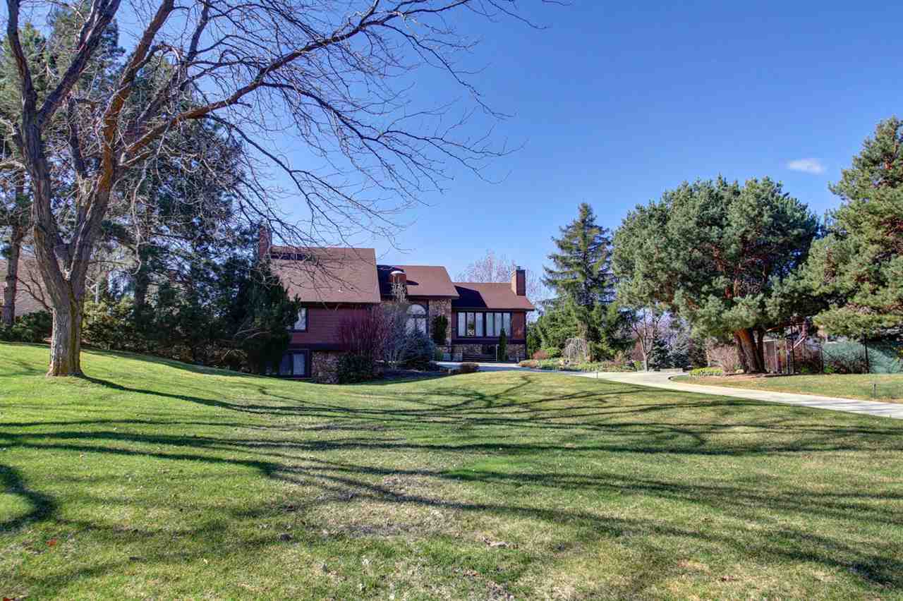 1909 E Table Rock Rd, Boise, ID 83712 photo 1