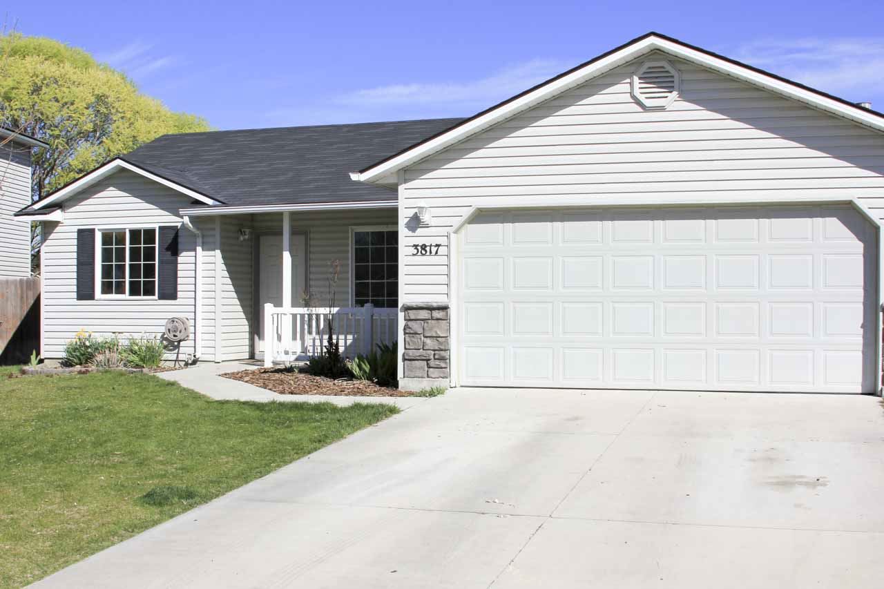 3817 Sutton St, Caldwell, ID 83605 photo 1