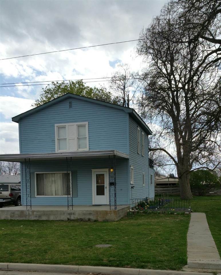 235 Delaware Ave, Nampa, ID 83651 photo 1
