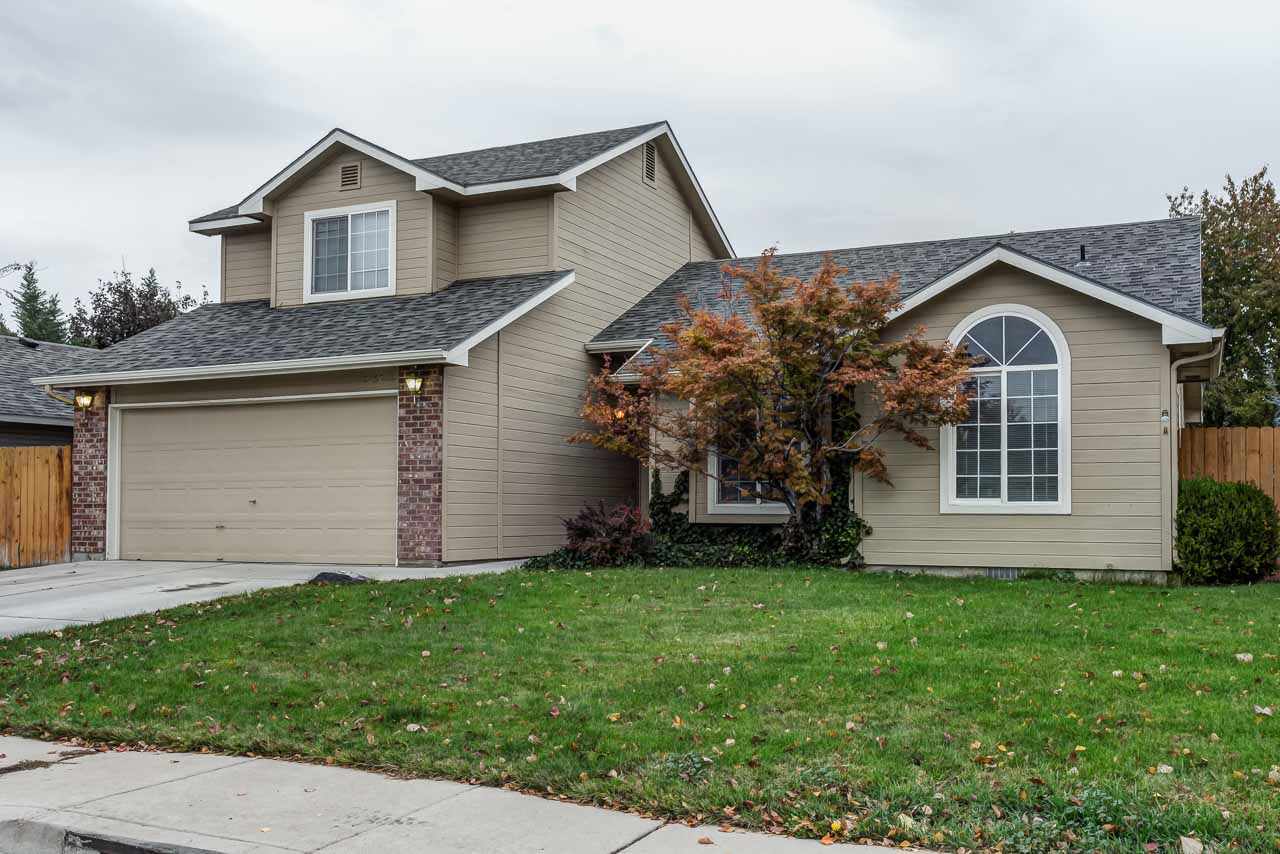 9758 W Toni St, Boise, ID 83704 photo 1