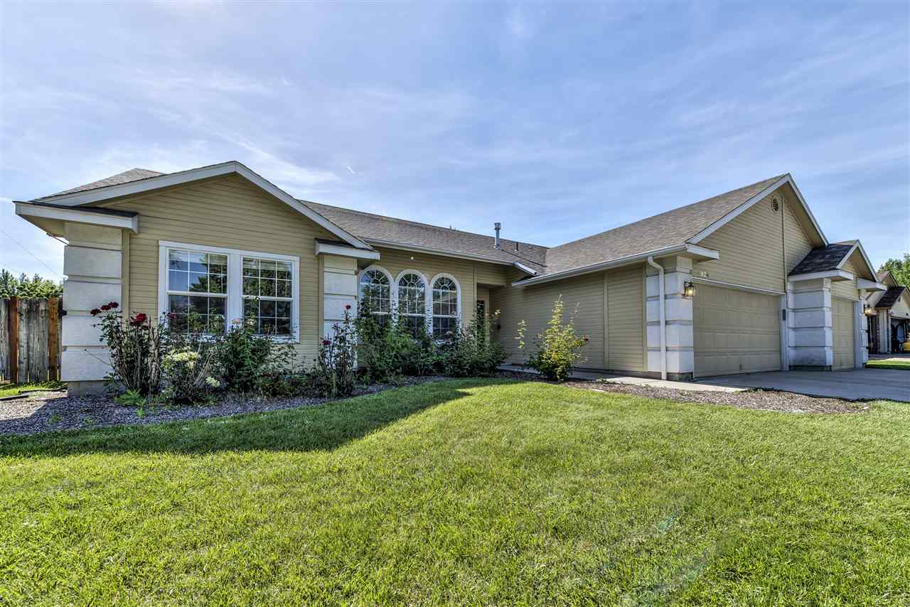 2824 E Red Tail Ct, Eagle, ID 83616 photo 1