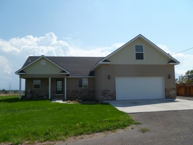185 E 400 S, Jerome, ID 83338 photo 1