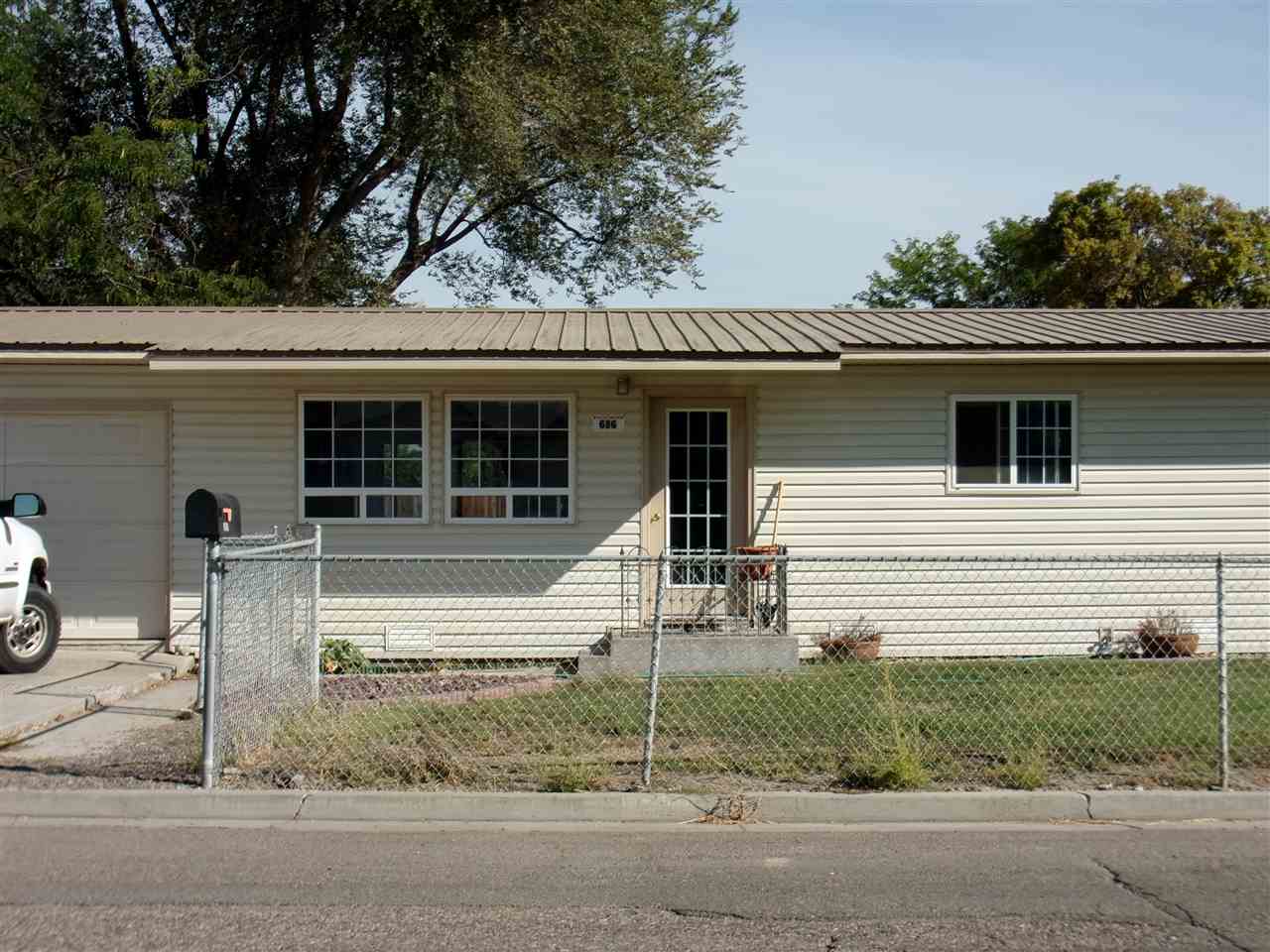 686 W I St, Vale, OR 97918 photo 1