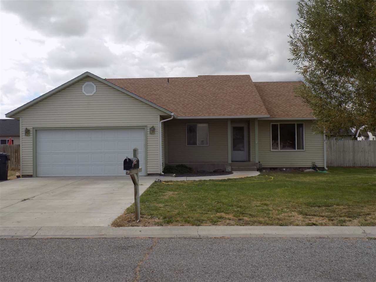 1019 5th St W, Filer, ID 83328 photo 1