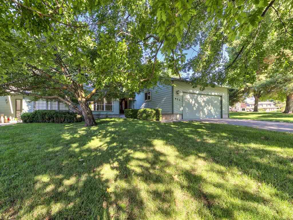 423 N Moraine Pl, Eagle, ID 83616 photo 1