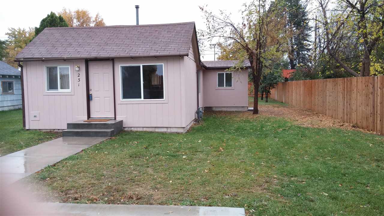 231 E 3rd Ave, Wendell, ID 83355 photo 1