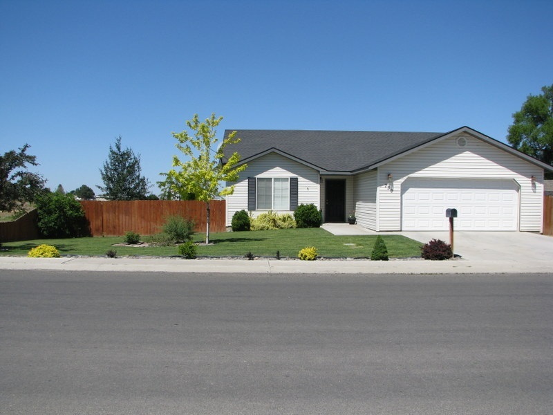 730 Milner St, Buhl, ID 83316 photo 1