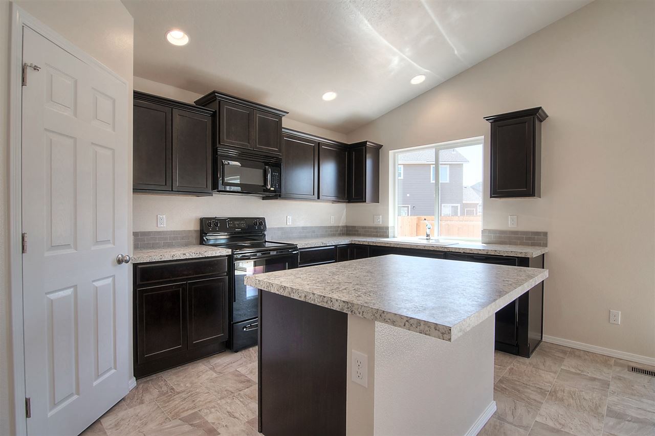 9895 W Littlewood St, Boise, ID 83709 photo 1