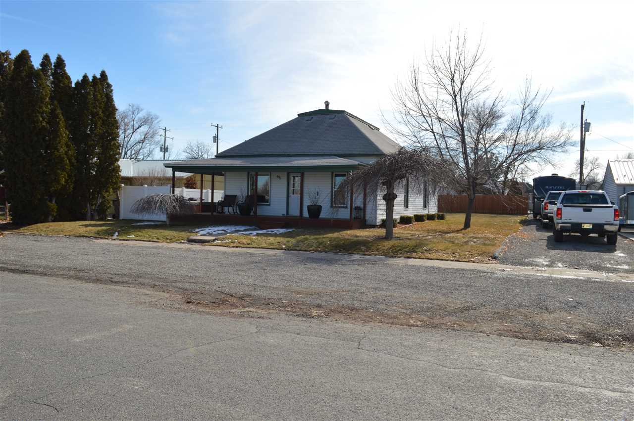 615 5th St, Filer, ID 83328 photo 1