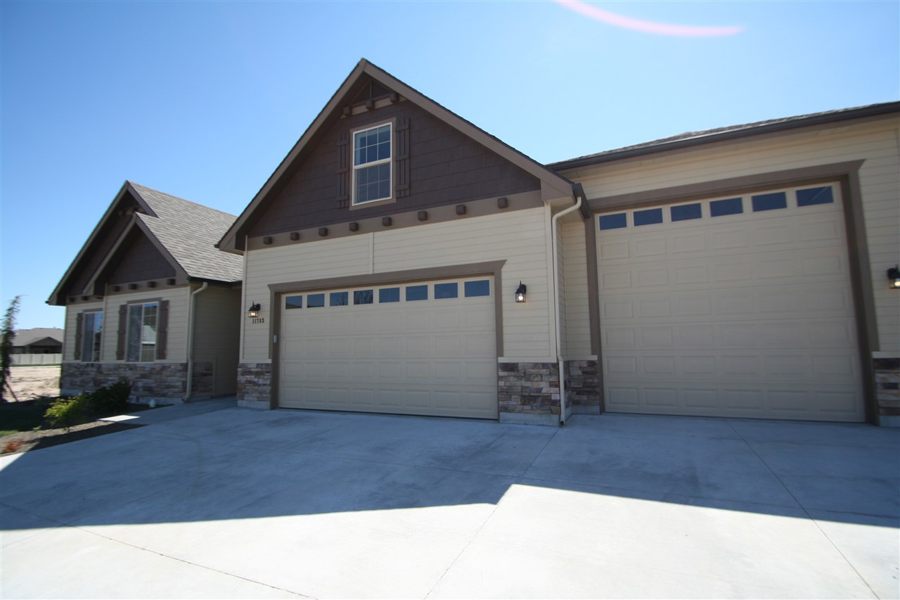 6028 Stadium, Eagle, ID 83616 photo 1