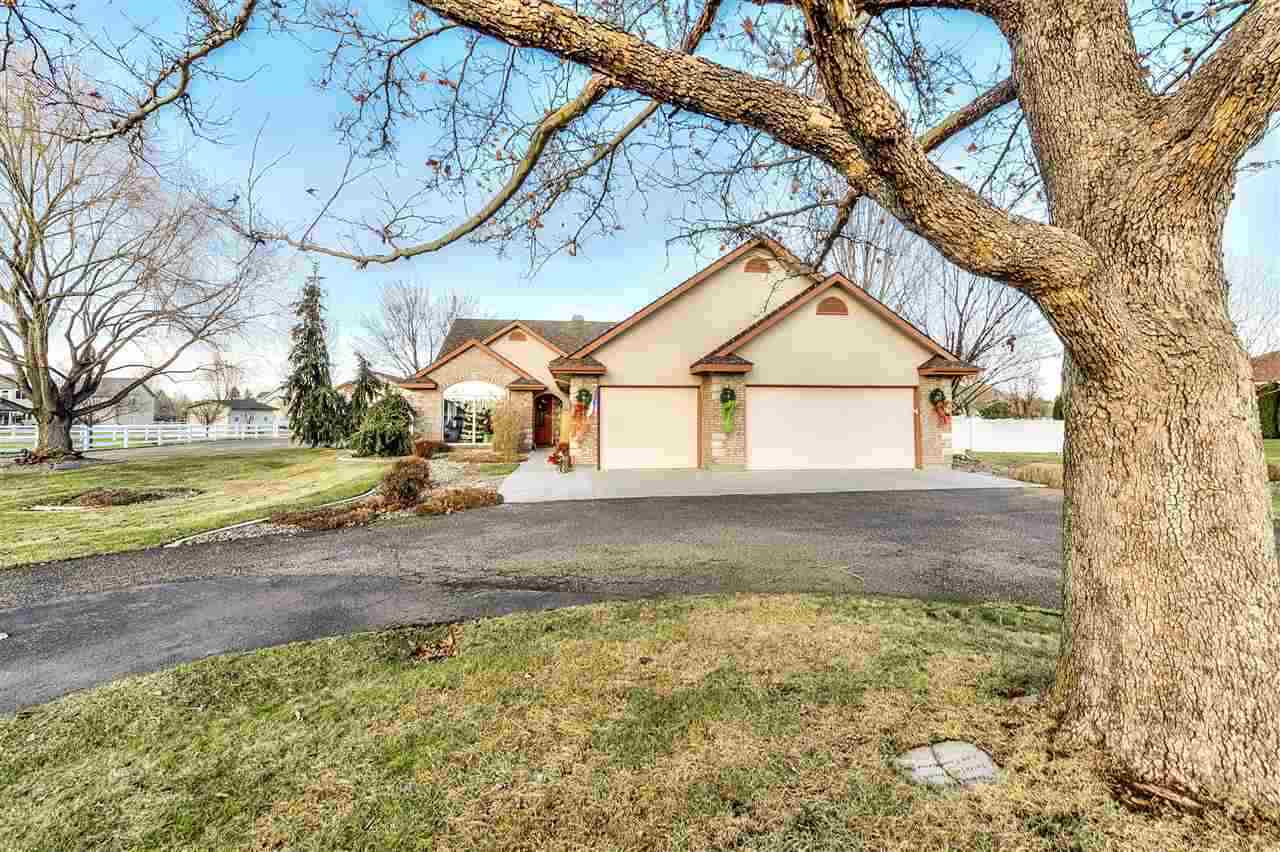 2860 W Conifer, Eagle, ID 83616 photo 1