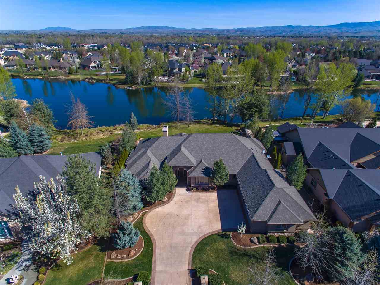 612 W Two Rivers Dr, Eagle, ID 83616 photo 1