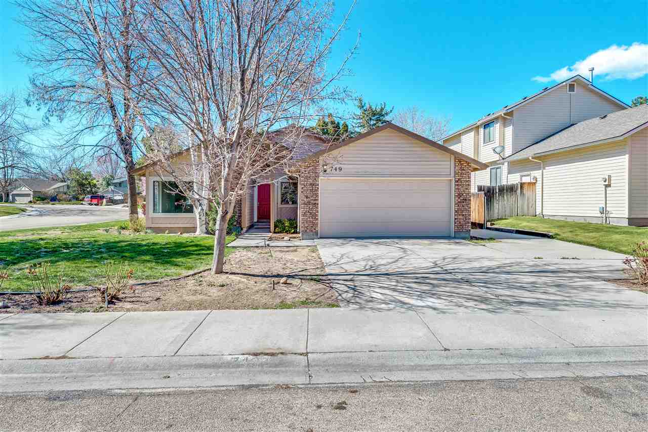 749 N Stierman, Eagle, ID 83616 photo 1