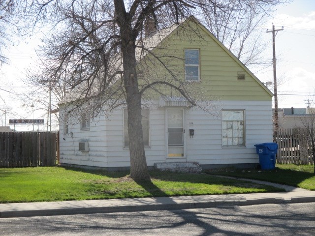 744 2nd Ave E, Twin Falls, ID 83301 photo 1