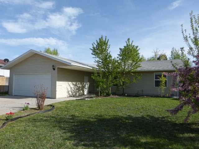 2706 9th Ave E, Twin Falls, ID 83301 photo 1
