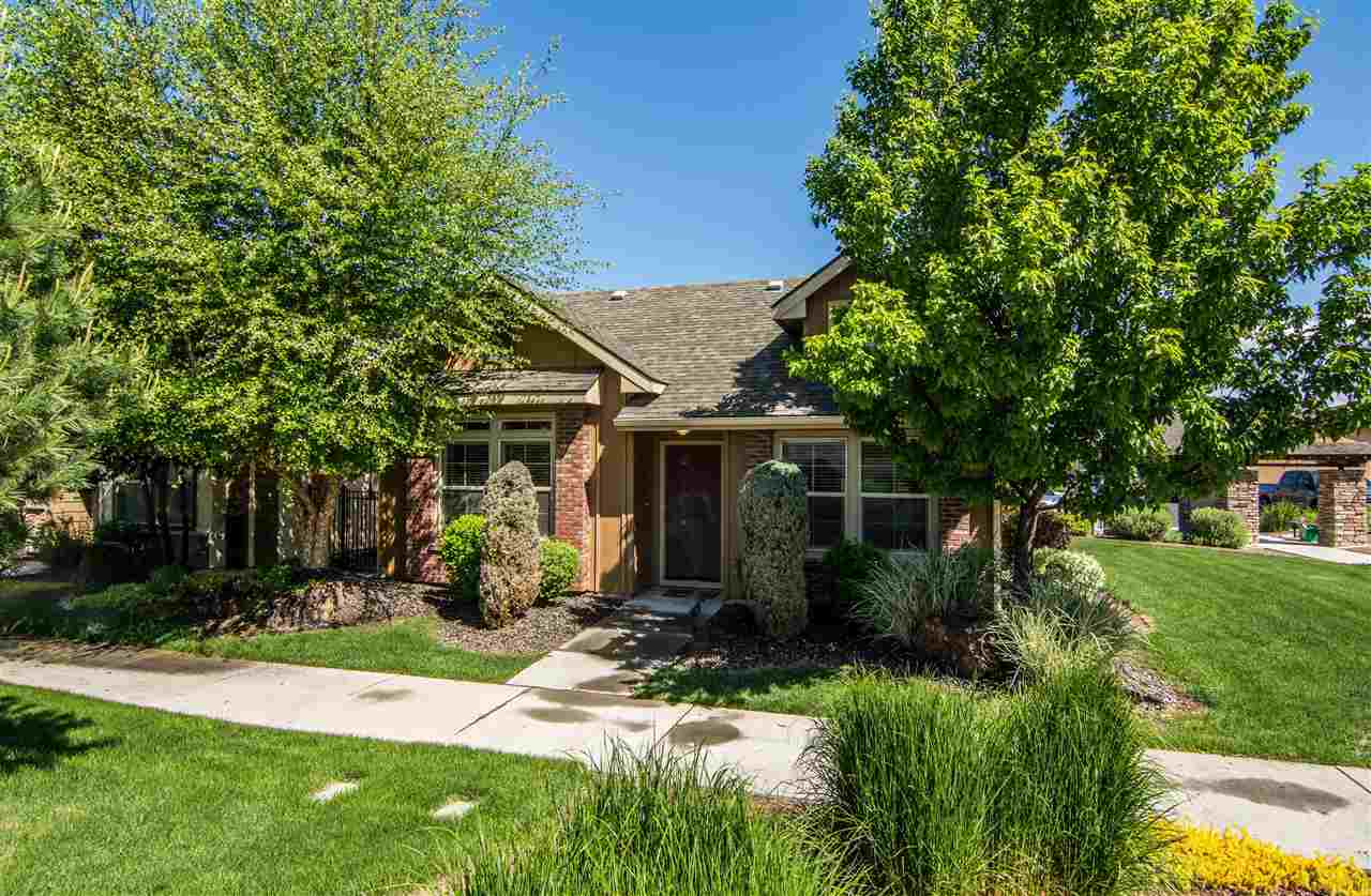 2805 E Decameron, Meridian, ID 83642 photo 1