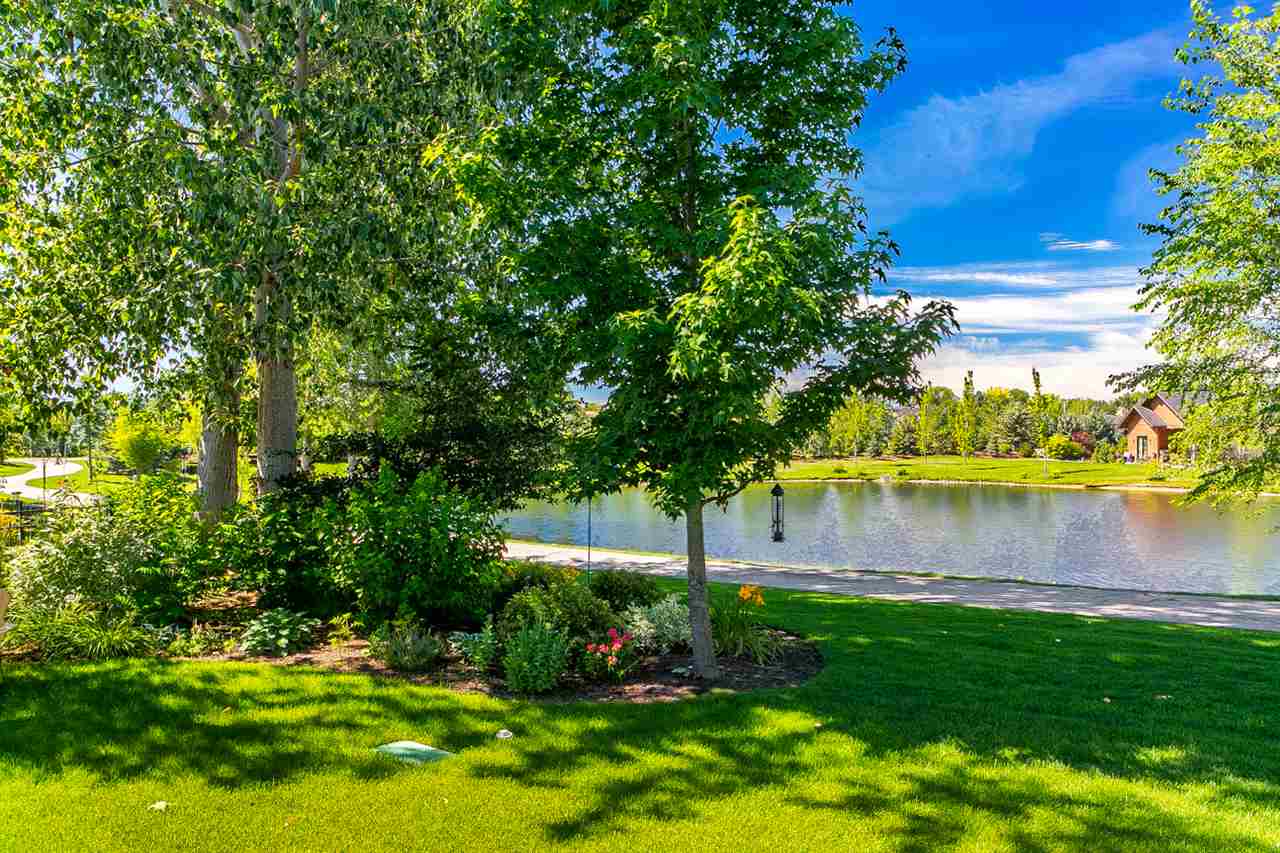 557 Eaglewoods, Eagle, ID 83616 photo 1
