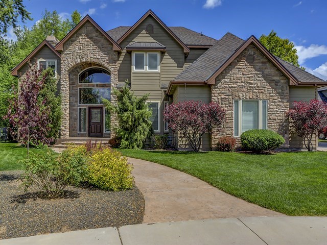 156 E Woodlander Dr, Eagle, ID 83616 photo 1