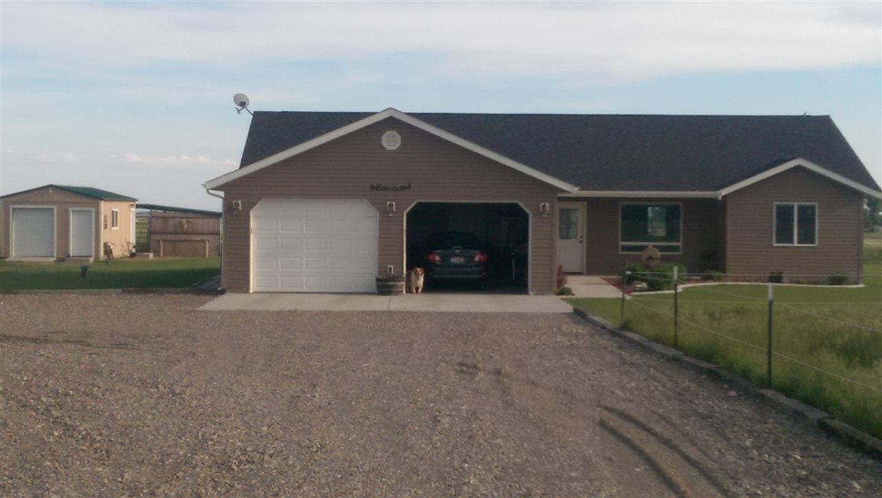 2011 E 1400 S, Gooding, ID 83330 photo 1