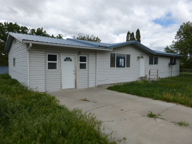 206 5th St, Filer, ID 83328 photo 1