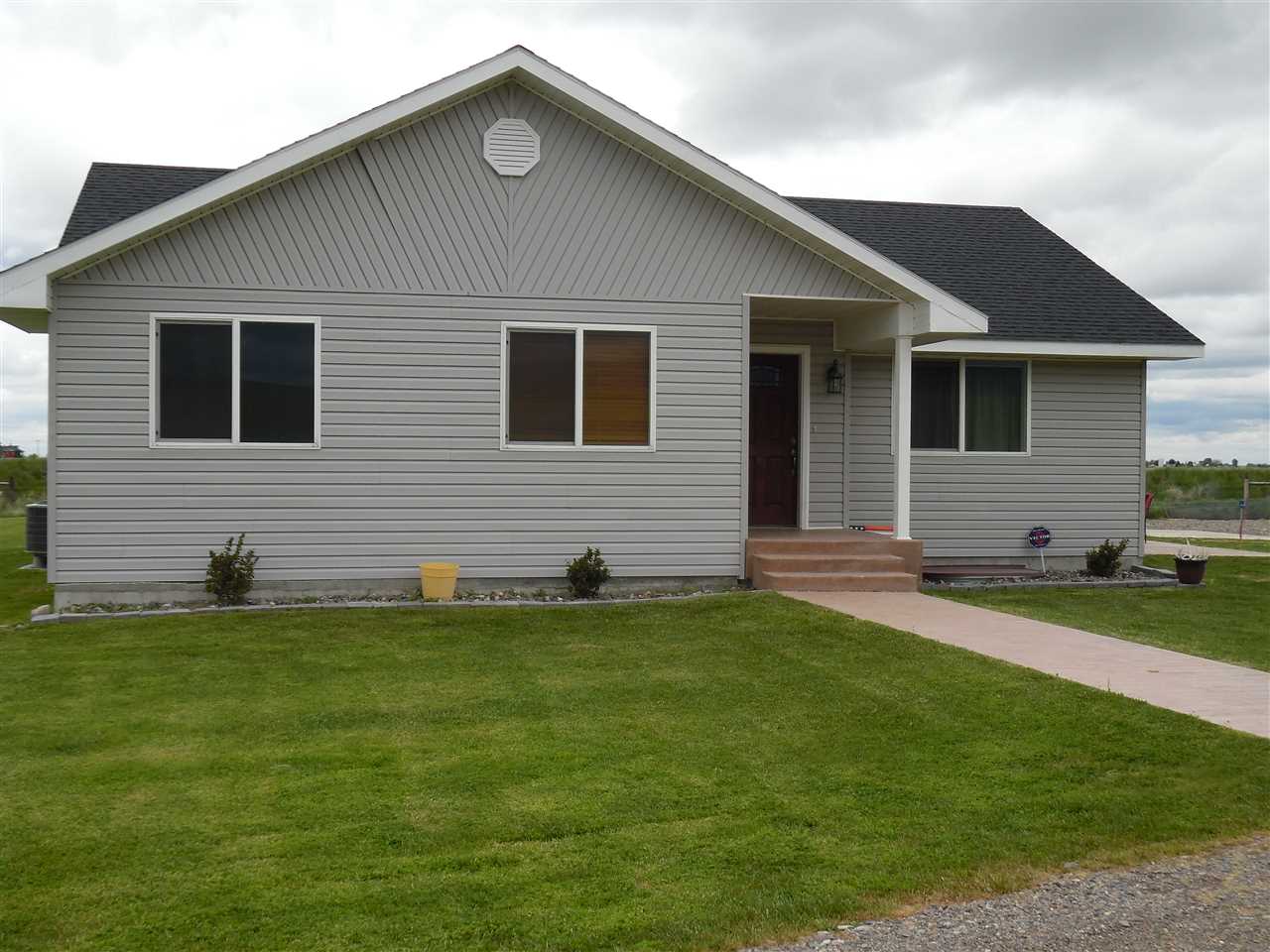 354 E 700 S, Burley, ID 83318 photo 1