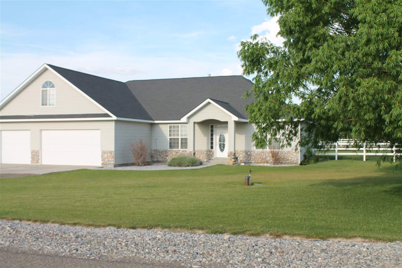 3704 N 2481 E, Twin Falls, ID 83301 photo 1
